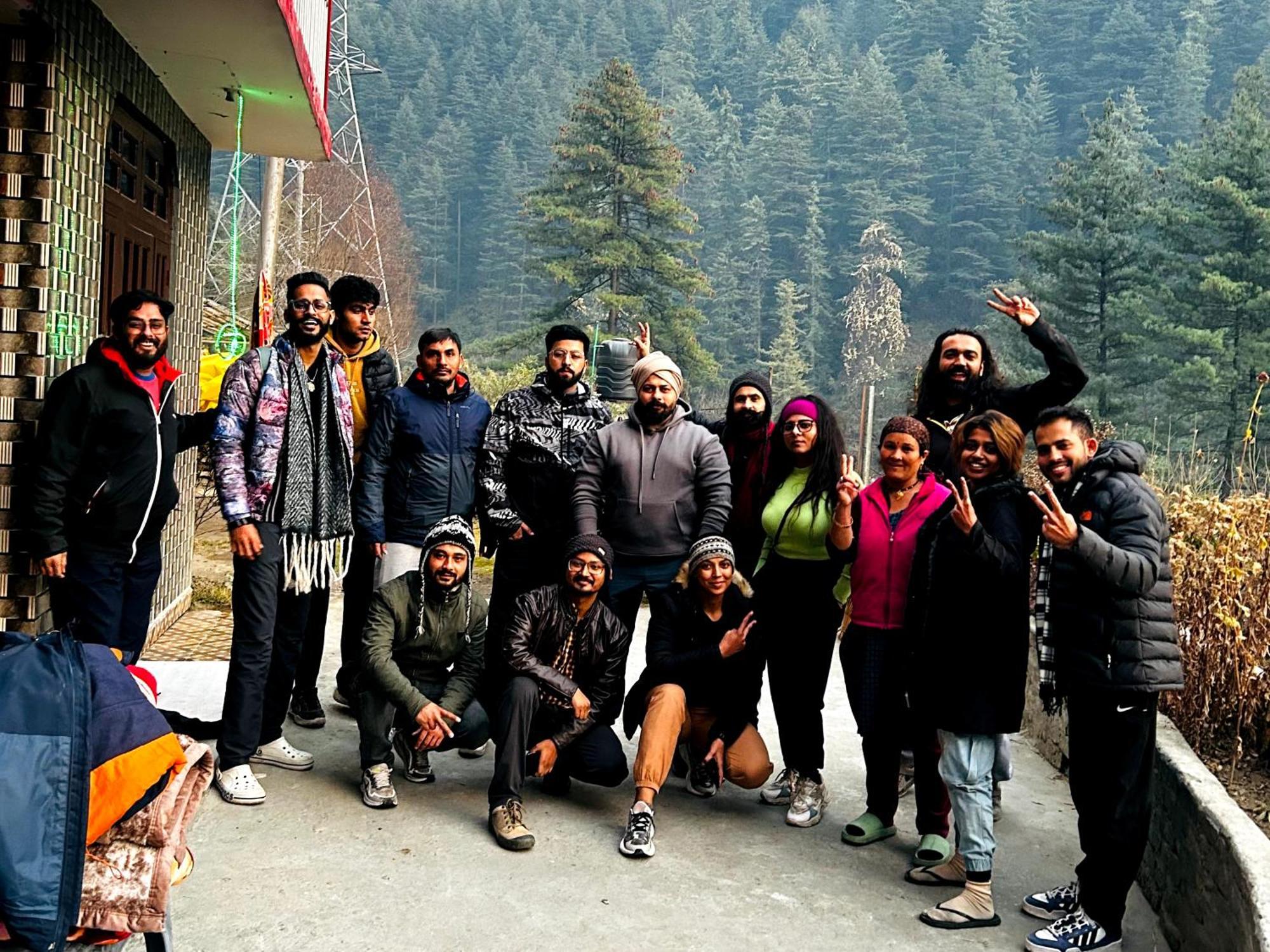 Snow View Guest House Kasol Bagian luar foto