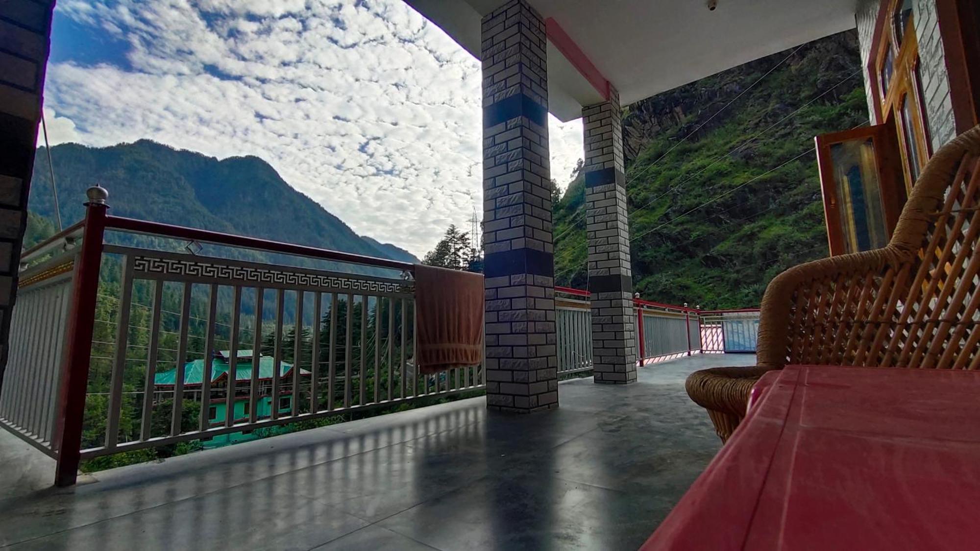 Snow View Guest House Kasol Ruang foto