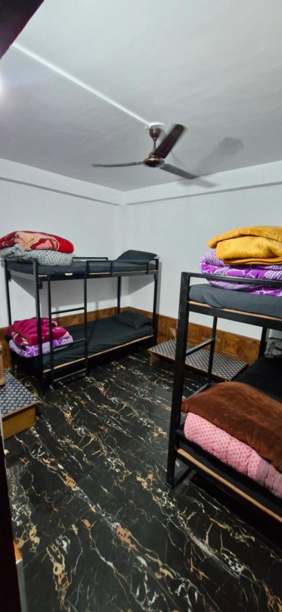 Snow View Guest House Kasol Bagian luar foto